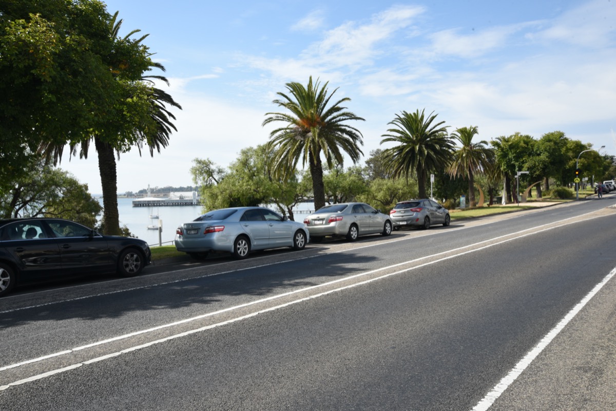 Geelong Western Beach Road